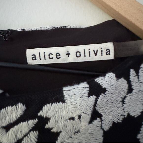 Alice + Olive Mesh Lace Embroidered Long Sleeve Dress Cutout Back Cut Out Zip 10 - Picture 4 of 12